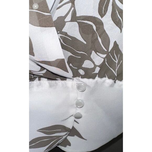 NWT Eva Mendes by New York and Company sheer puff sleeve wrap blouse size small - Picture 4 of 13